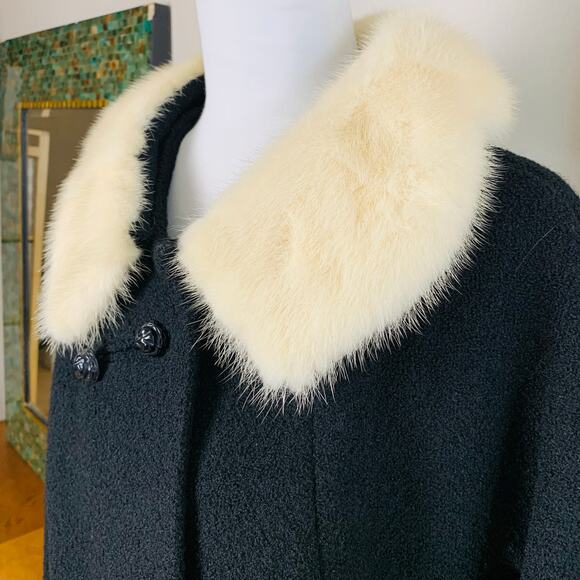 Vintage Forstmann Large Wool Coat Real Fur Collar Black Bouclé Double Breasted - Picture 7 of 10